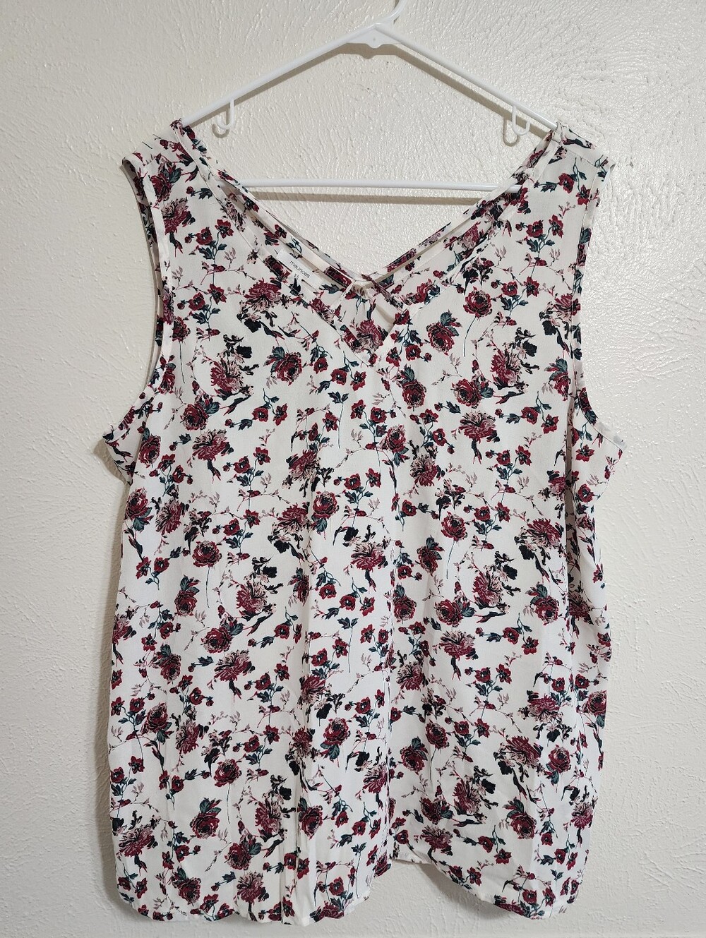 Maurices White Floral V-Neck Sleeveless Camisole Size XXL